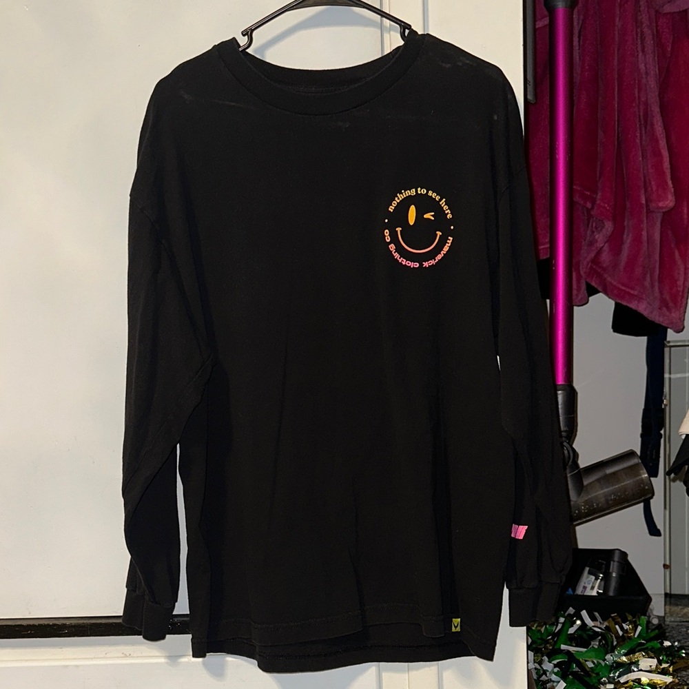 Maverick Long Sleeve Shirt with Smile Design